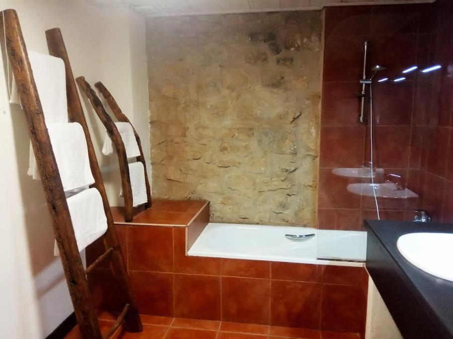 Apartament The Almond Tree Torre del Compte Zewnętrze zdjęcie